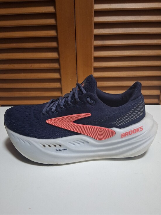 Brooks Shoes - Brooks Glycerin Max Women’s Running Shoe * Size: 8.5 (Medium)